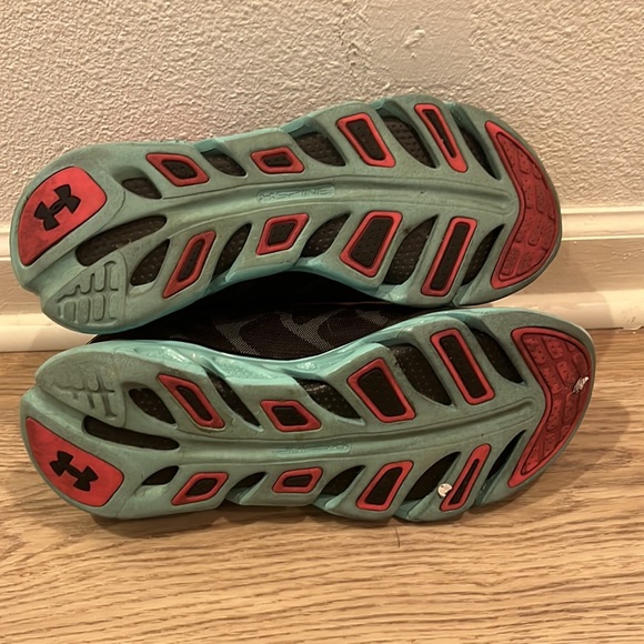 Under Armour Spine. - Picture 3 of 4
